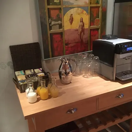 ベッド・アンド・ブレックファスト Bed 4*