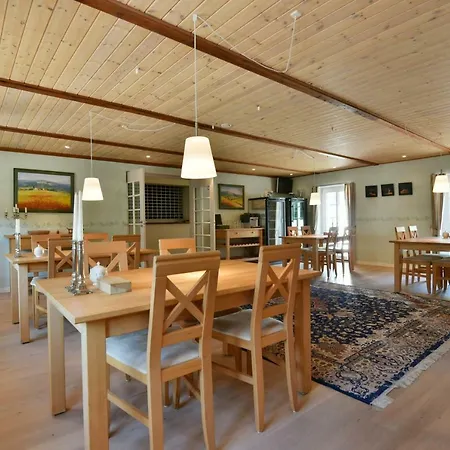 ベッド・アンド・ブレックファスト Bed