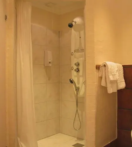 Bed Bed and breakfast 4*